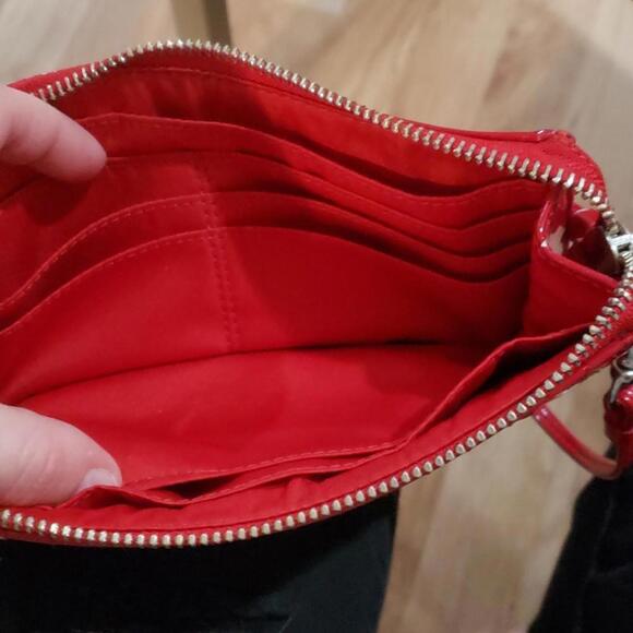 Coach Poppy Collection patent red leather purse & wristlet - Picture 5 of 8